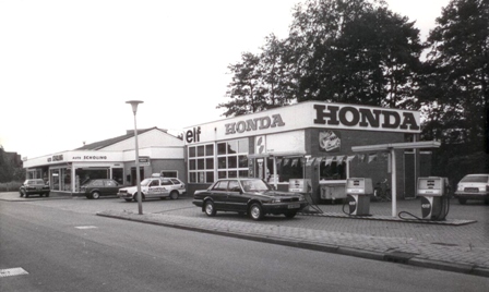 Beeld van Honda dealer uit het verleden als deel van historie van de dealer